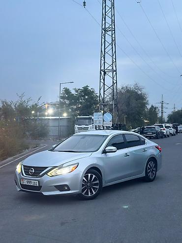 Nissan Altima: 2017 г., 2 л, Автомат, Бензин, Седан