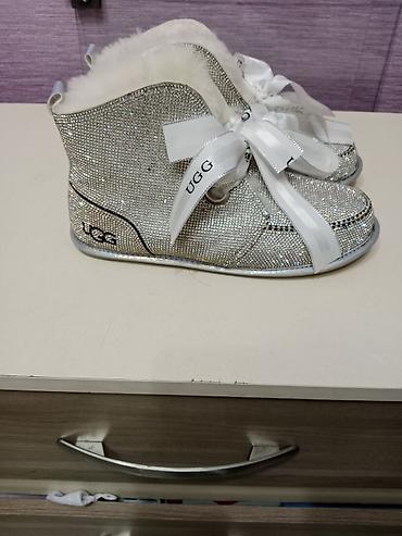 setkali ayaqqabi: Parıltılı uşaq qış botları – UGG üslubunda - Rəng: gümüşü, tam səth — 1
