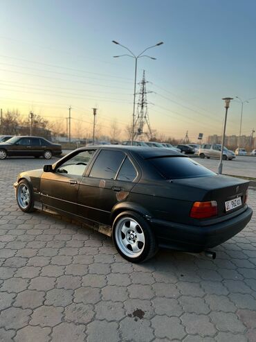 бмв значок: BMW 3 series: 1992 г., 2.5 л, Механика, Бензин, Седан