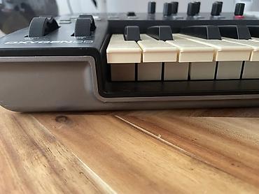 elektricni bubnjevi: M-Audio Oxygen 25 MIDI kontroler Prodajem svoj M-Audio Oxygen 25 — 3