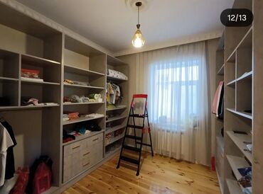 Uzunmüddətli kirayə mənzillər: Təsvir: - Zövqlə dizayn olunmuş, işıqlı və geniş mənzil. Qonaq — 6