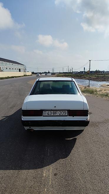 bmw e39 m: Mercedes-Benz 190 (W201) sedan – ağ rəng Xarici: - Klassik W201 — 4