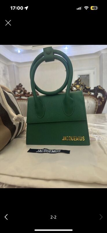 bu слипоны: 220❌150✅Jacquemus brendi tərəfindən istehsal olunan bu yaşıl qadın əl