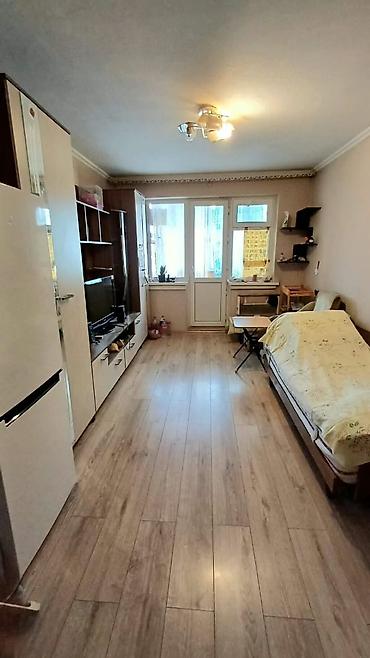 меняю на квартиру: 3 комнаты, 58 м², 8 мкр 104 серия, 5 этаж, Косметический ремонт — 1