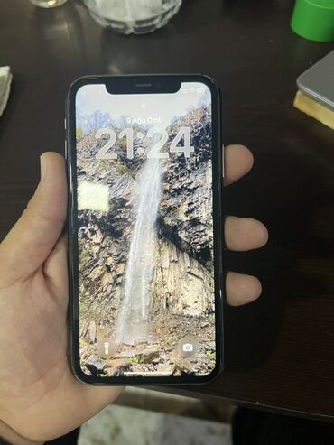 Apple iPhone: IPhone 11, 64 GB, Qara, Face ID