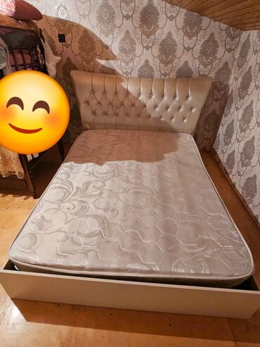 кровать двуспальная с матрасом: Б/у, Двуспальная кровать, Без подьемного механизма, С матрасом