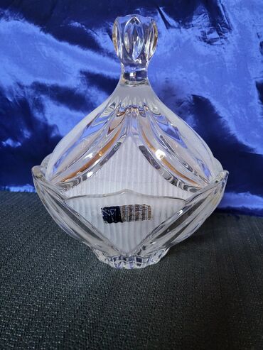 Stare vaze i dekor: Bombonijera nova,kristal,led,brusen kristal Jugoslavija,rucni — 8