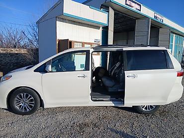 таета сиена 2021: Toyota Sienna: 2020 г., Минивэн — 2