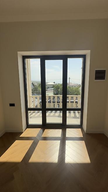 Продажа коттеджей и домов: 5 и более комнат, 280 м², 4 соток, Бишкек, Риэлтор — 23