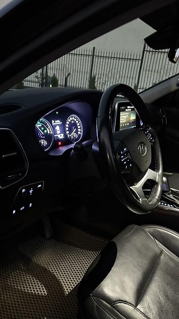 Продажа авто: Hyundai Grandeur: 2019 г., 2.4 л, Автомат, Гибрид, Седан — 7