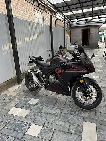 мото honda: Спортивный мотоцикл Honda CBR (серия 500) в матово‑чёрном цвете с — 2
