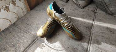 Butslar: Butslar Adidas, Ölçü: 40, İşlənmiş