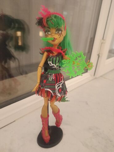 Qədim xalçalar: Əntiq kukla, 2014 il, Plastik, ABŞ