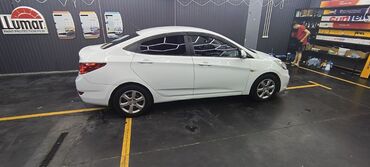 самая дешёвая машина в кыргызстане: Hyundai Solaris: 2012 г., 1.6 л, Автомат, Газ, Седан