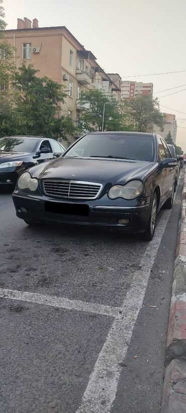 Mercedes-Benz: Mercedes-Benz C 200: 2 l | 2001 il Sedan — 9