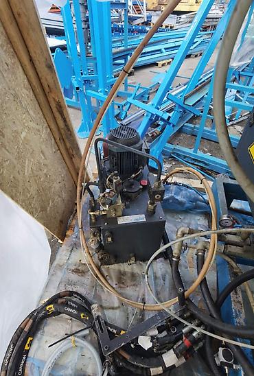 Ostali alati i mašine: MAŠINA ZA IZLIVANJE PUR-a (kablovi) Prodajem mašinu za izlivanje — 2