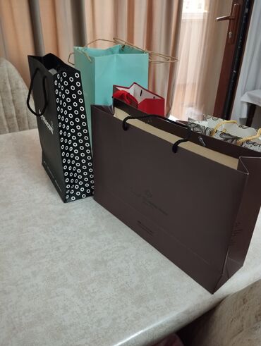 Digər: Kutu sumkaları 6 edər hamsı bir yerdə 5 azn — 10