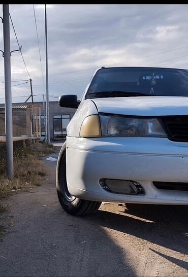 ferrari maşın: Daewoo Nexia: 1.5 l | 1996 il Sedan