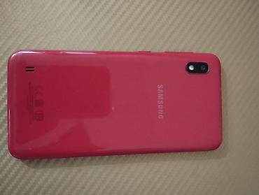 a 3 2016: Samsung Galaxy A10, rəng - Qırmızı, Qırıq — 2