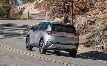 Стекла и комплектующие: Стекло Багажника Nissan, 2022 г., Б/у, Оригинал — 13