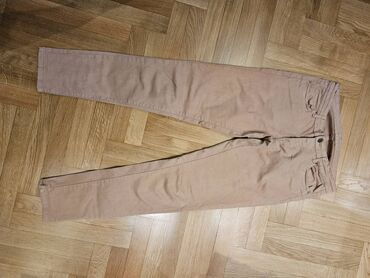 zara cigaret pantalone: Farmerke od udobnog mekanog materijala. Veličina 36, nude boja.Bez