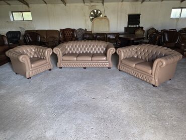 Stilske garniture: Garnitura klasičnih kožnih sofa – stil Chesterfield - Set od tri — 1