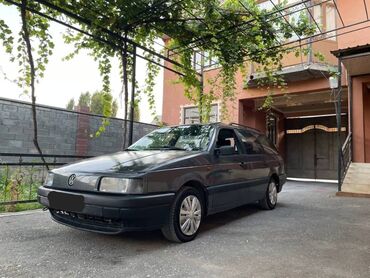 Volkswagen: Volkswagen Passat: 1994 г., 1.8 л, Механика, Бензин, Универсал