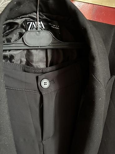 kisi cins salvar modelleri: ZARA qadın kostyumu – qara rəngdə klassik üslub - Brend: ZARA — 9