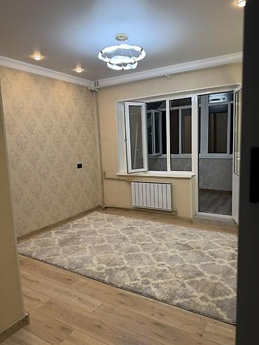 Продажа комнат: Светлая комната с современным дизайнерским ремонтом. - Площадь — 4