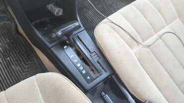 Volkswagen: Volkswagen Passat: 1989 г., 1.8 л, Автомат, Бензин, Седан — 12