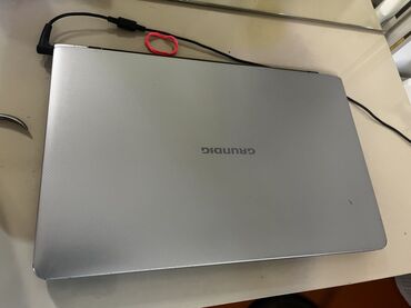 Настольные ПК и рабочие станции: Grundig noutbuk Xüsusiyyətlər: - Prosessor: Intel Core i7 (stiker