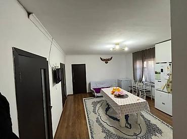 Продажа коттеджей и домов: Продаётся дом в Ак-Ордо 1 📐 Участок: 4 сотки 🏠 Площадь дома: 100 м² 🛏 — 9