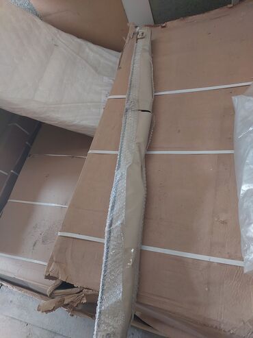 Другие детали салона: Шторка багажника на RX 350. 2010
цвет беж. 6000 сом at lalafo.kg Другие детали салона: Шторка багажника на RX 350. 2010
цвет беж. 6000 сом