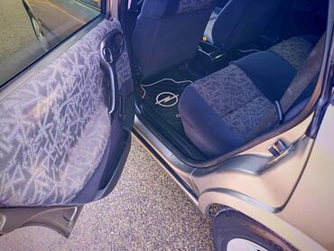 Opel: Opel Vectra: 1.8 l | 1996 il 208600 km Sedan — 9