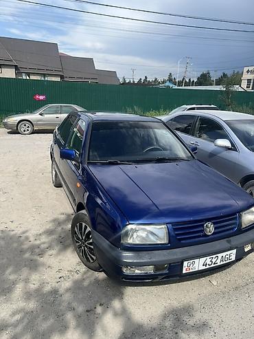 Volkswagen Vento: 1994 г., 1.8 л, Механика, Бензин, Седан