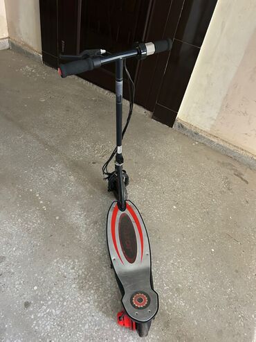 Elektrikli samokatlar: İşlənmiş Elektrik samokat 7", ≤ 250 Vt, 16 - 25 km/s, Ünvandan götürmə