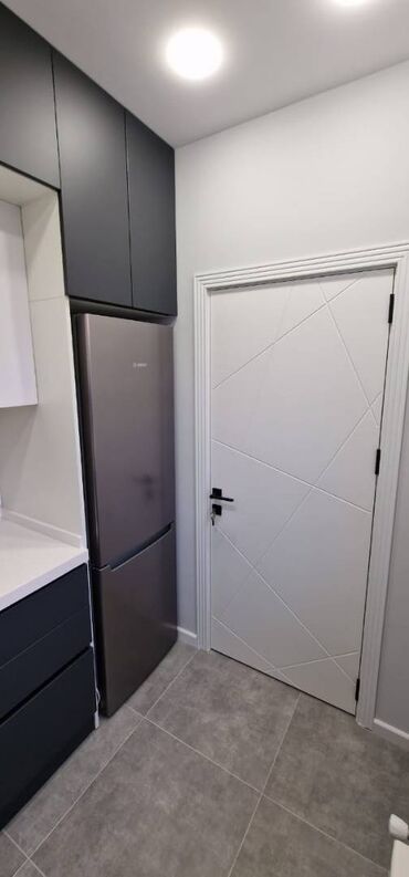 Uzunmüddətli kirayə mənzillər: 7ci mikrorayonda. 5/5, orta təmirli bütün əşyaları ilə 2 otaq, YALNIZ — 2