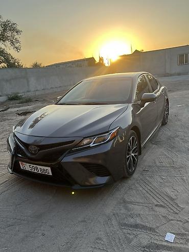 corolla 2018: Toyota Camry: 2019 г., 2.5 л, Автомат, Бензин, Седан — 2