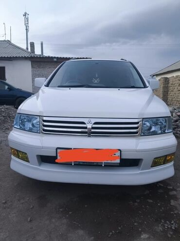 продаю аварийный автомобиль: Mitsubishi Chariot: 1999 г., 2.4 л, Минивэн