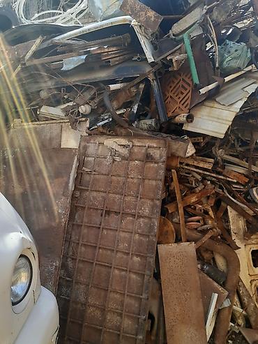 Скупка черного металла: Сдача/продажа металлолома (черный и смешанный) Описание: - Большой — 3