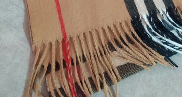 Костюмы с юбкой: Шапки стильные шерсть трикотаж Турция 200-300 сом отл сост витрина — 7