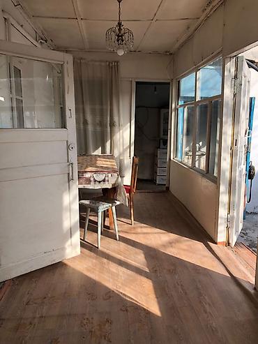 Продажа времянок: Ош базарга жакын жерден. Уй сатылат . учосток 2 сотик кызыл китеп — 7