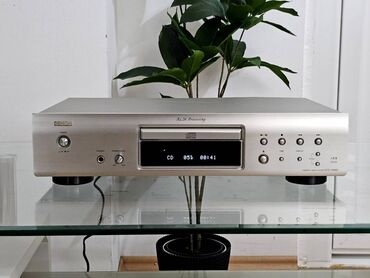 IPod i MP3-plejeri: Denon DCD-700AE CD plejer – srebrni aluminijumski front, čisti hi‑fi — 1
