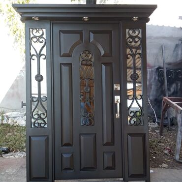 Giriş qapıları: Məhsul: Dəmir giriş qapıları (klassik dizayn) - Material: qalın — 10