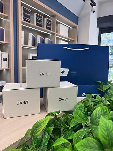 Foto və videokameralar: Fotoaparat Sony ZV-E1 Body Tam yeni, qapalı qutuda. Sony ZV-E1 12.1 — 1