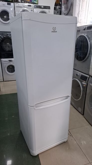 Duxovkalar: İşlənmiş 2 qapılı Indesit Soyuducu Satılır, rəng - Ağ