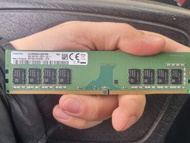 Operativ yaddaş (RAM): Operativ yaddaş (RAM) Samsung, 8 GB, 2666 Mhz, DDR4, PC üçün, İşlənmiş