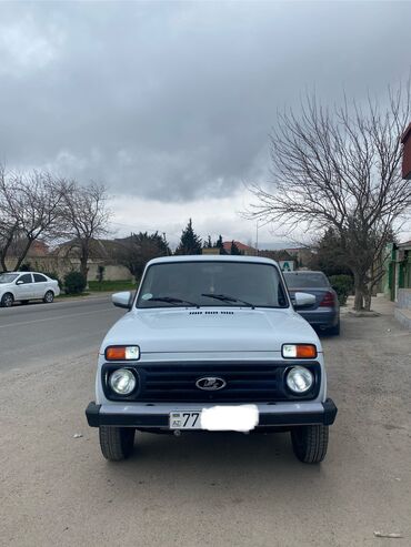 vaz 2106 radiator barmaqligi: VAZ (LADA) 4x4 Niva: 1.7 l | 2007 il 26100 km Ofrouder/SUV