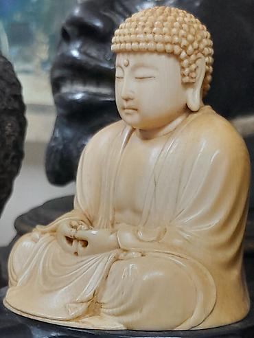 dušeci za ležaljke: Japanska slonovaca rezbarija – škola Tokio, majstor Yoshiyuki (oko — 4