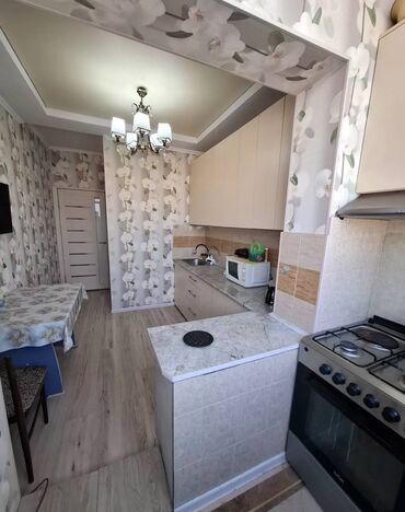 дом 3 комнатный: 3 бөлмө, 72 кв. м, 105-серия, 9 кабат, Евроремонт